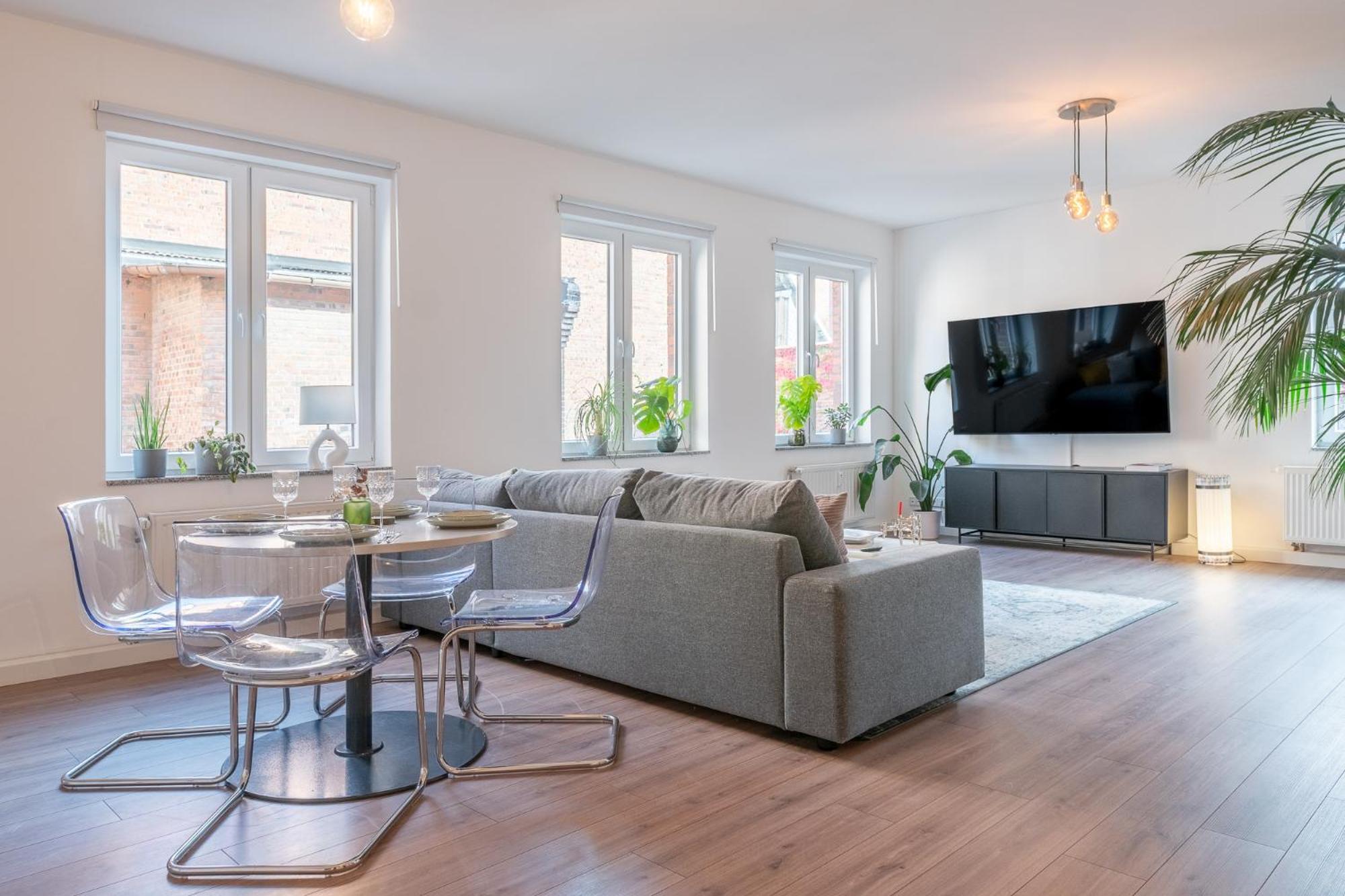 Luxurioeses Apartment, 10Min Innenstadt, Parkplatz エアフルト エクステリア 写真