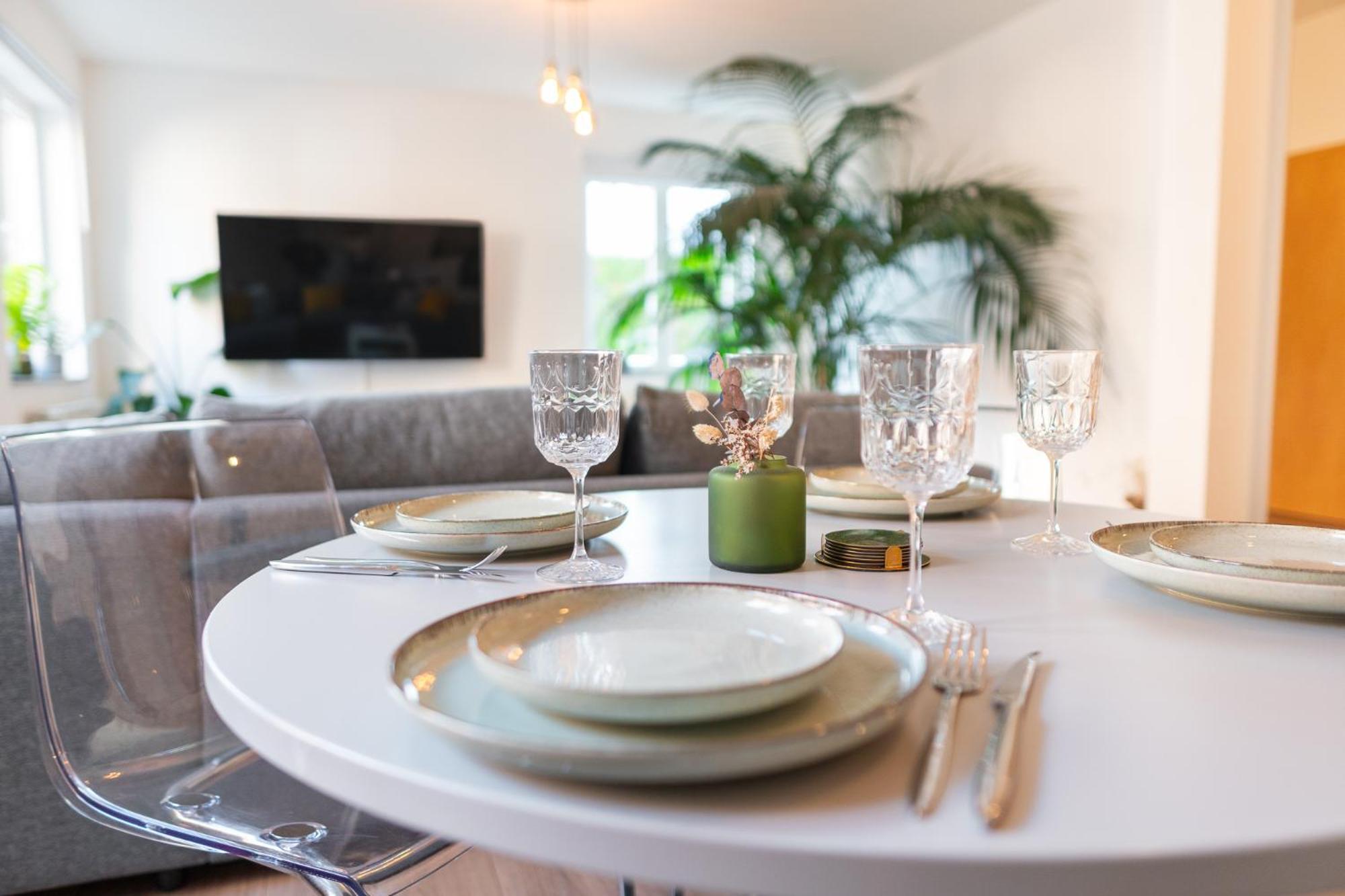 Luxurioeses Apartment, 10Min Innenstadt, Parkplatz エアフルト エクステリア 写真
