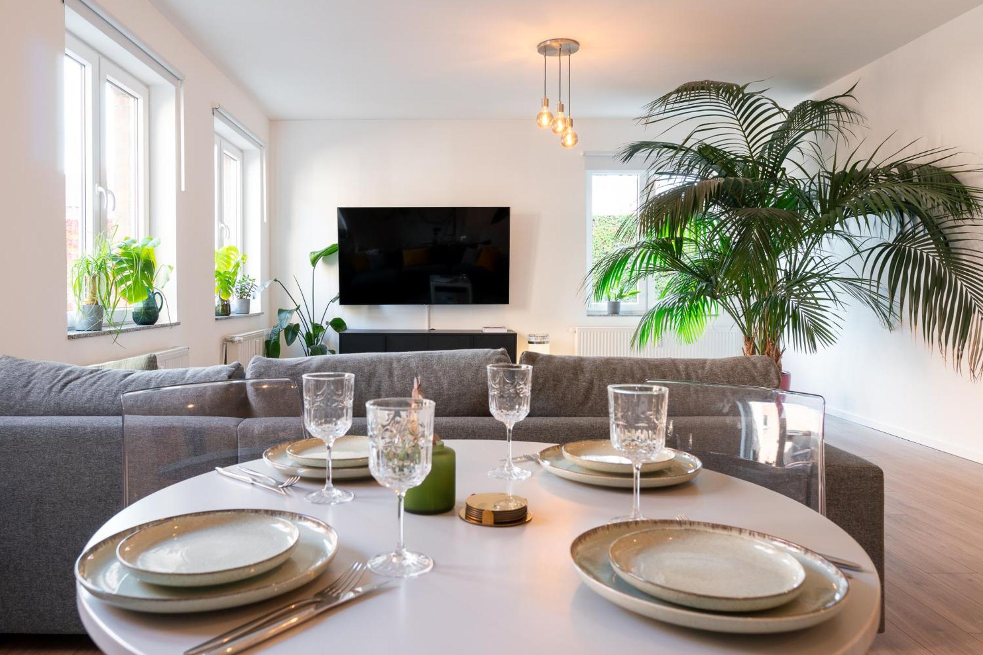 Luxurioeses Apartment, 10Min Innenstadt, Parkplatz エアフルト エクステリア 写真