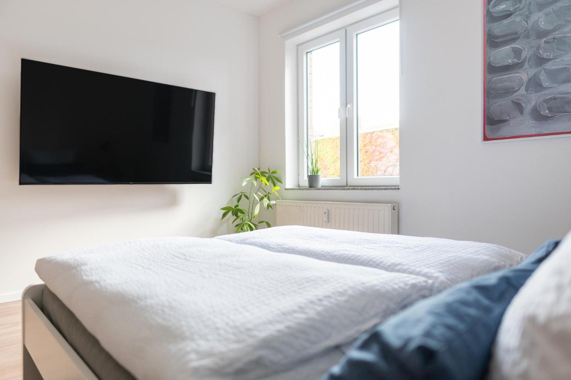 Luxurioeses Apartment, 10Min Innenstadt, Parkplatz エアフルト エクステリア 写真